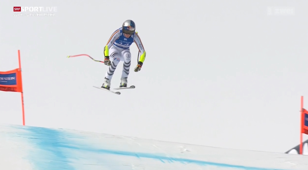 ����� ����