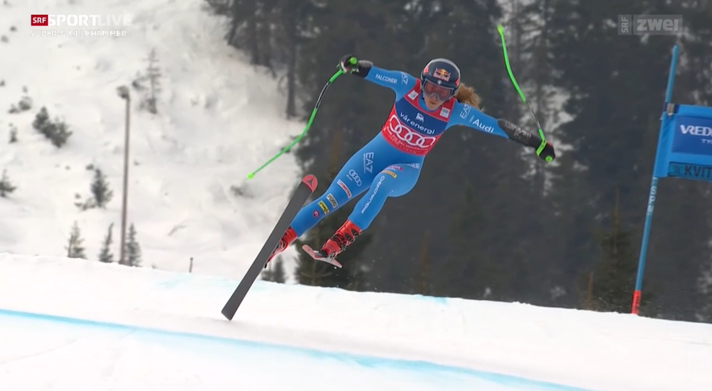 ����� ����