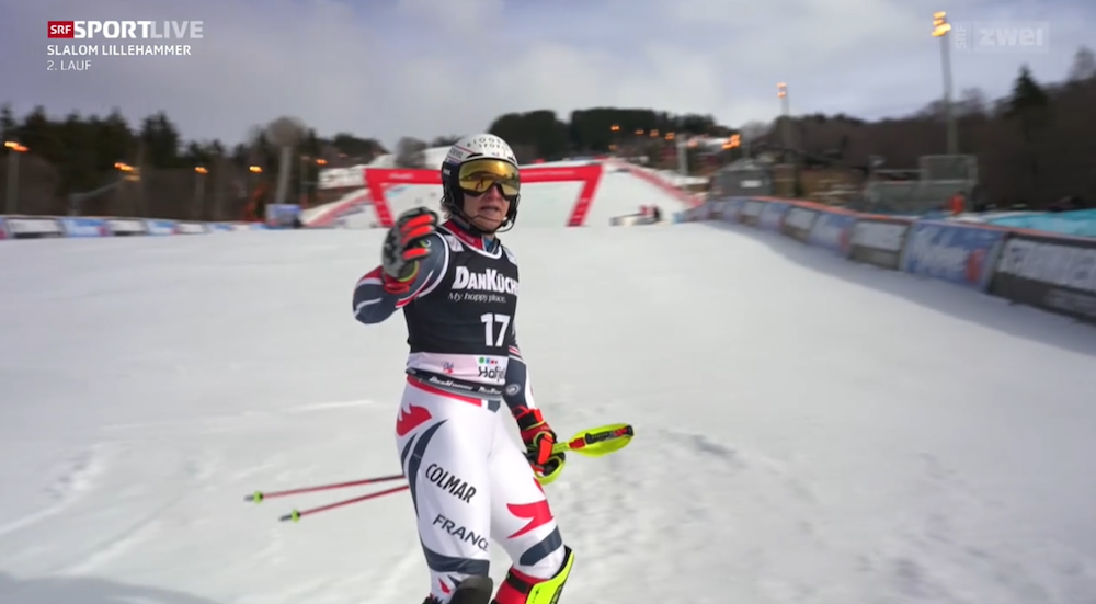 ����� ����