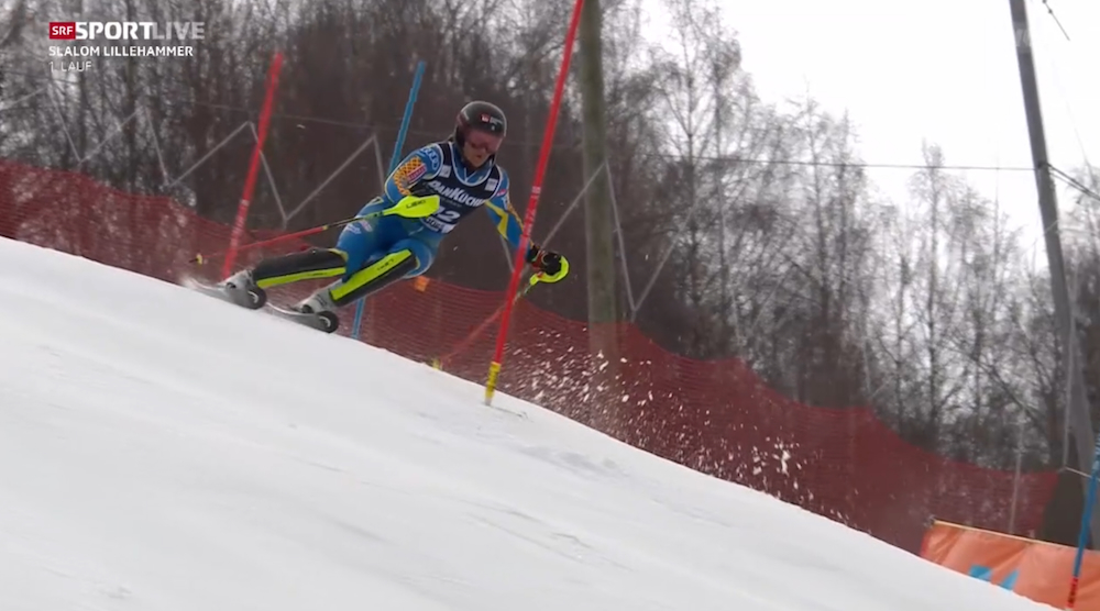 ����� ����