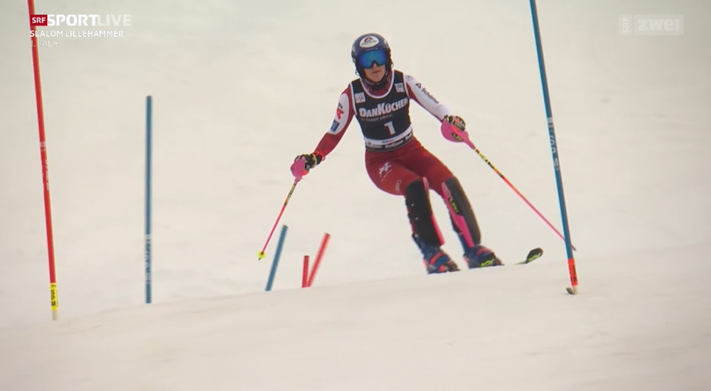 ����� ����