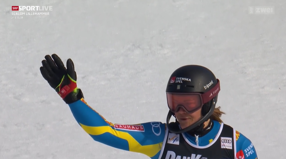 ����� ����