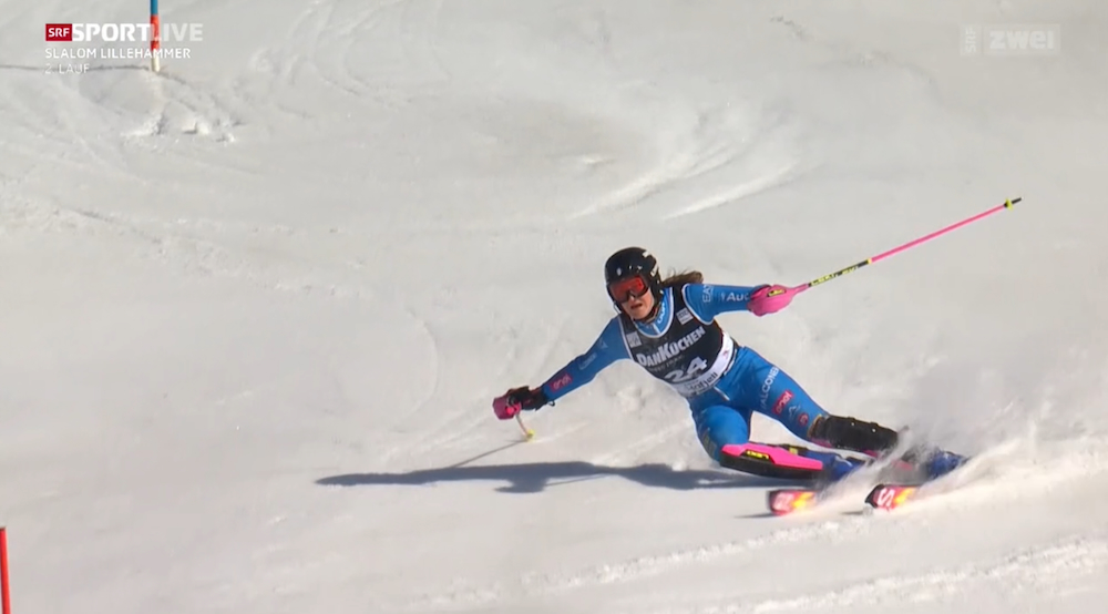 ����� ����