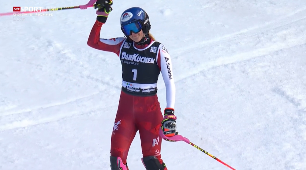 ����� ����