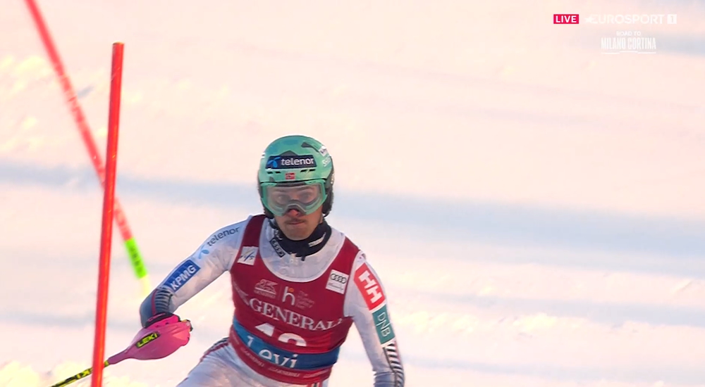 ����� ����