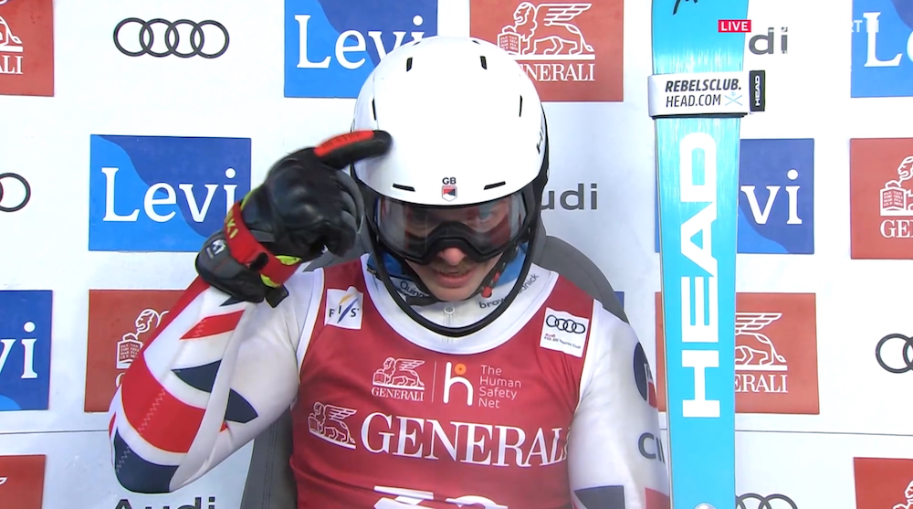 ����� ����