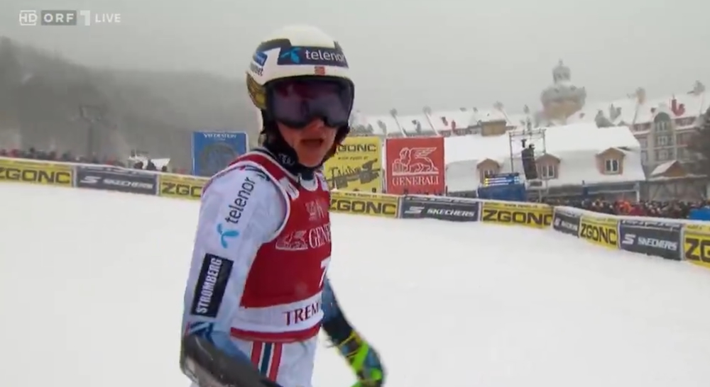 ����� ����