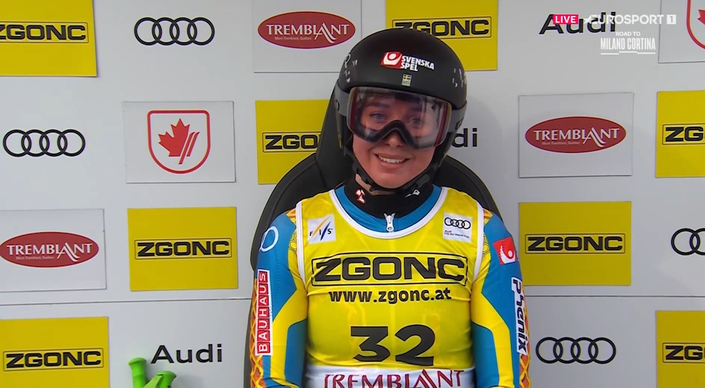 ����� ����