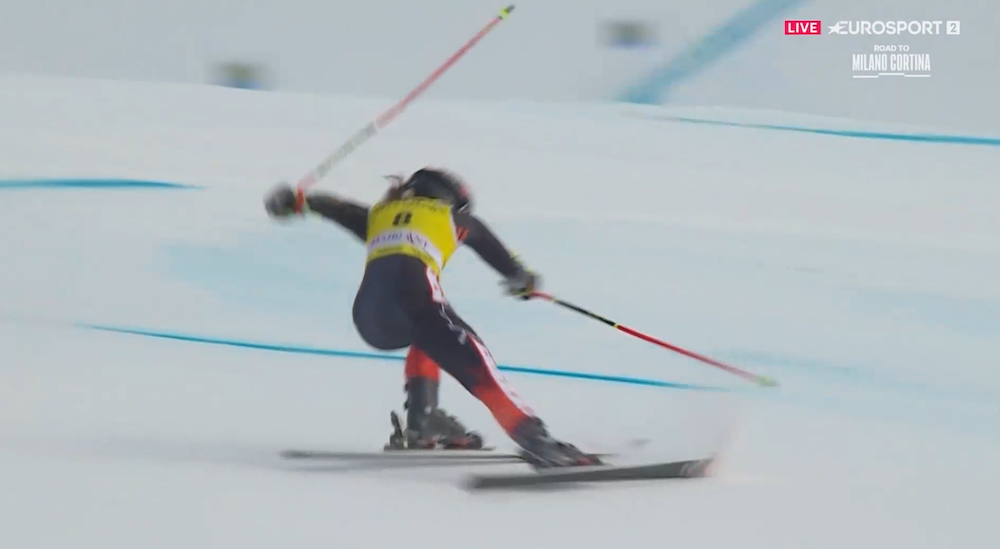 ����� ����