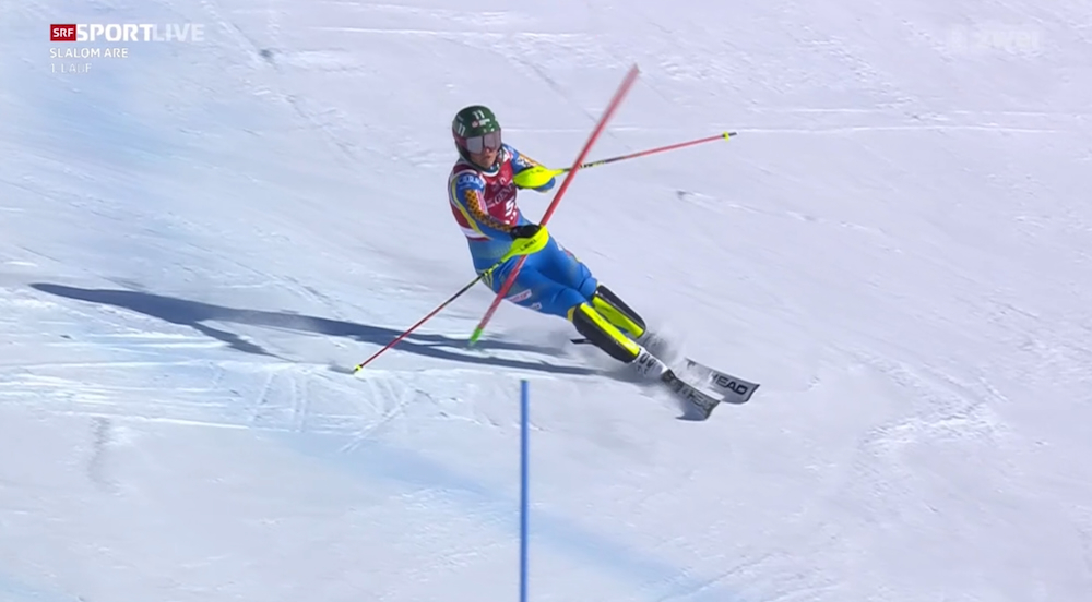 ����� ����