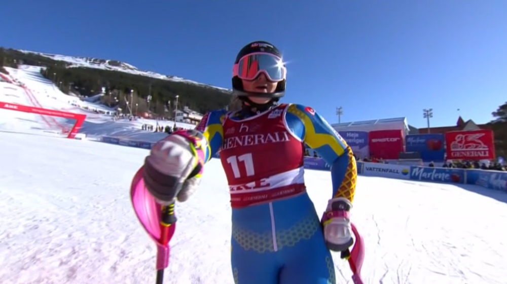 ����� ����