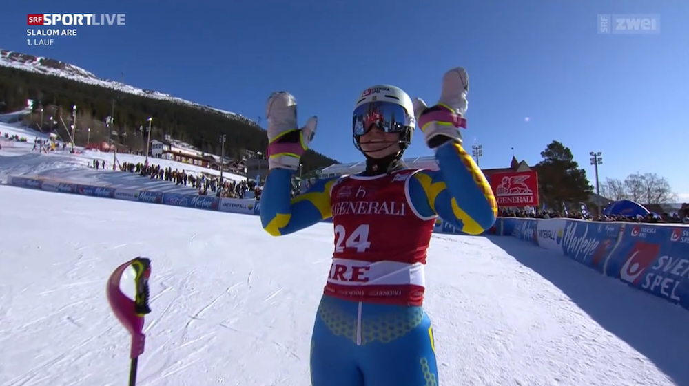 ����� ����