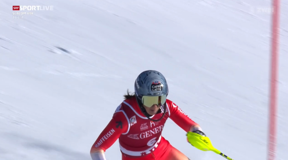 ����� ����