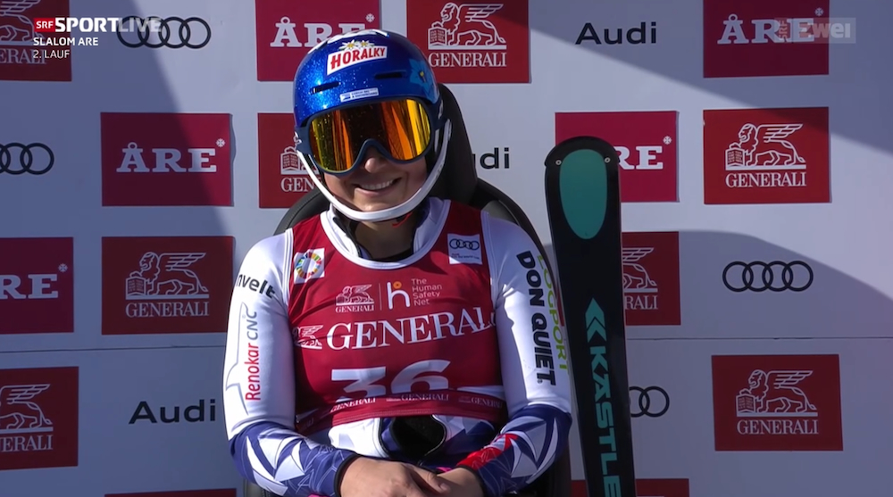 ����� ����