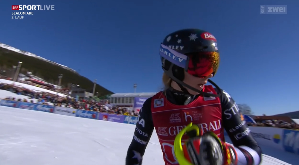 ����� ����