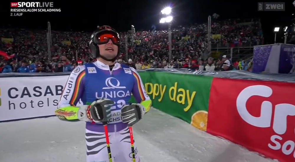 ����� ����