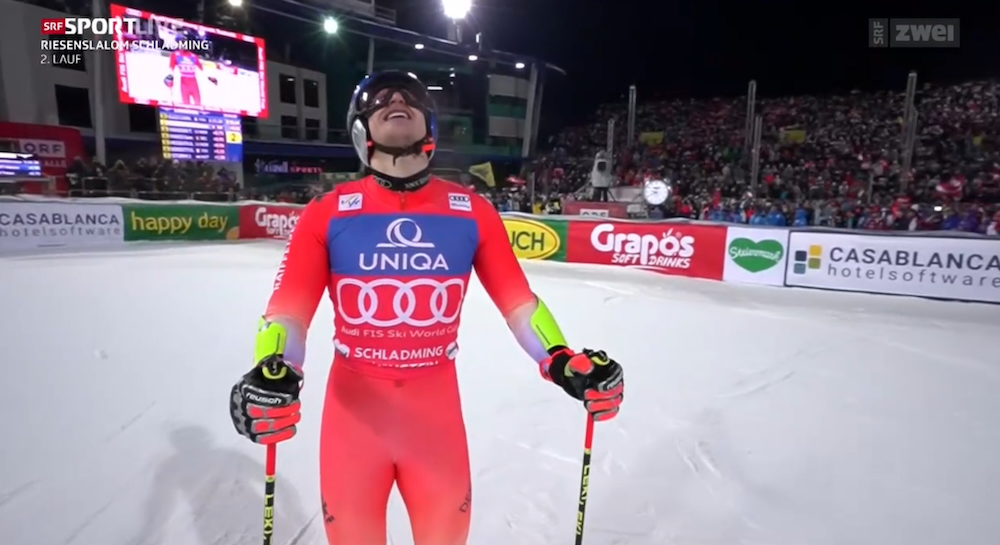 ����� ����