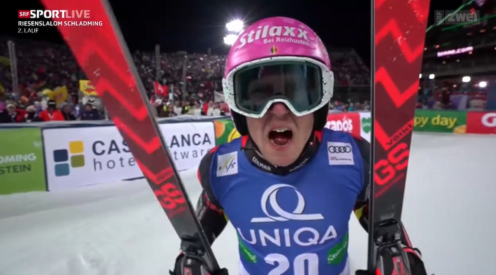 ����� ����