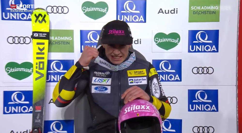 ����� ����