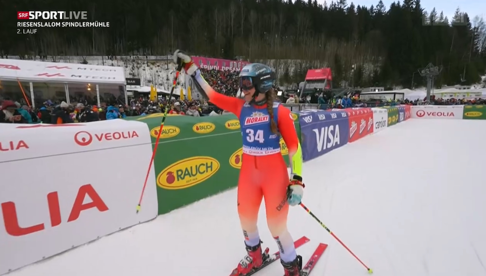 ����� ����