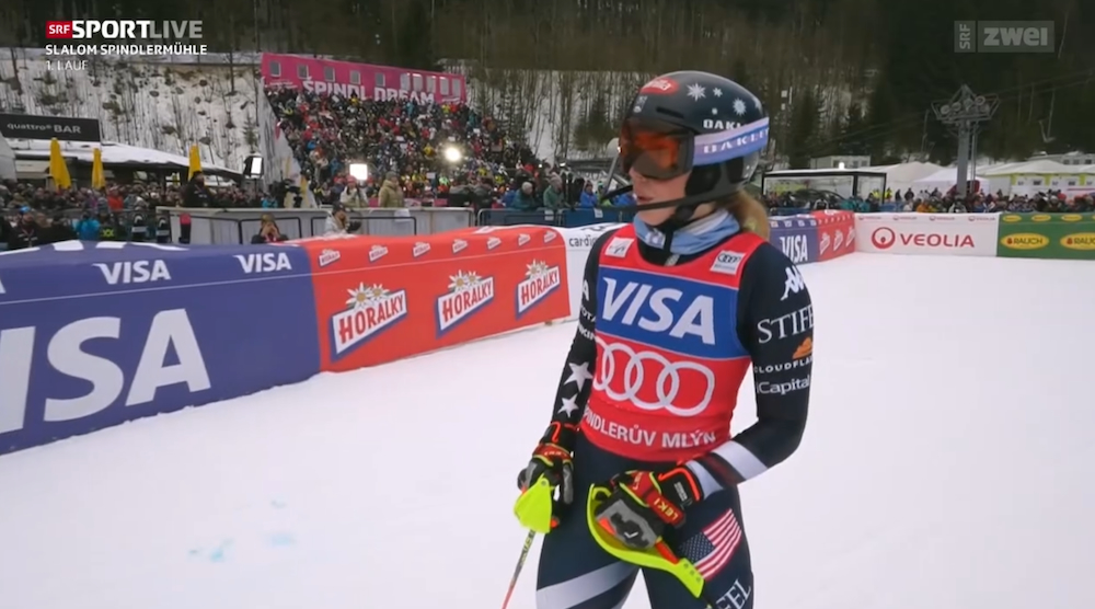 ����� ����