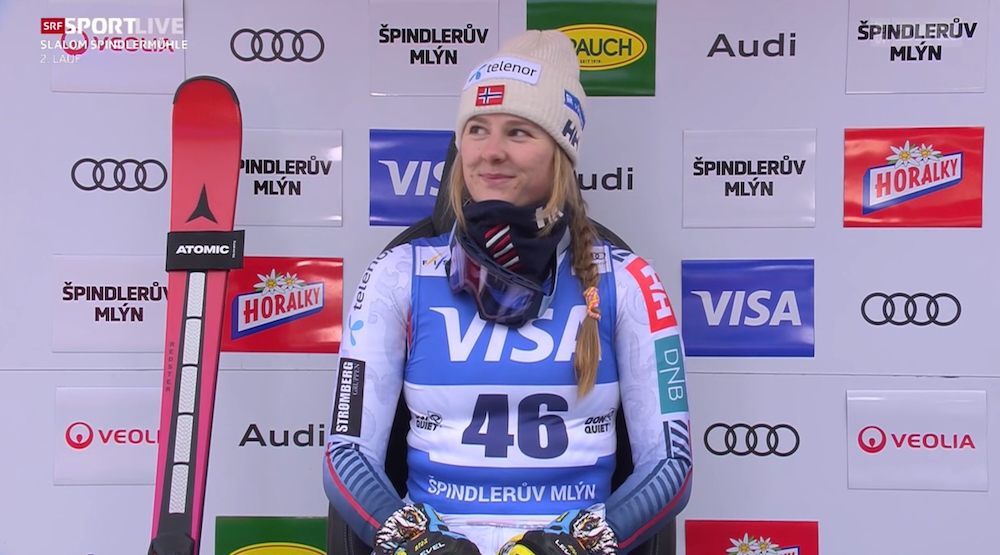 ����� ����