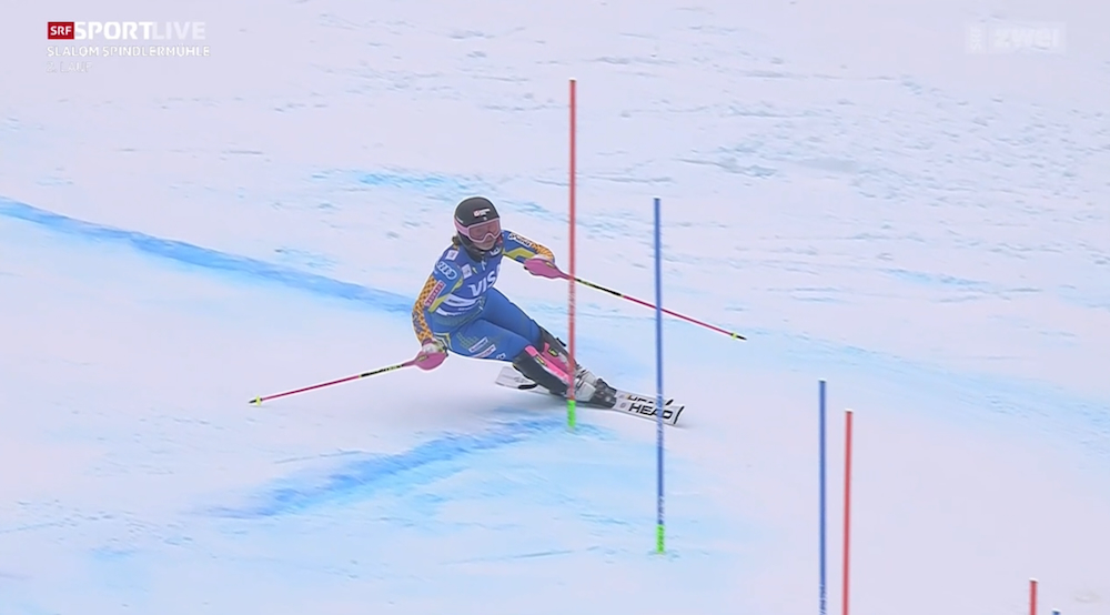 ����� ����