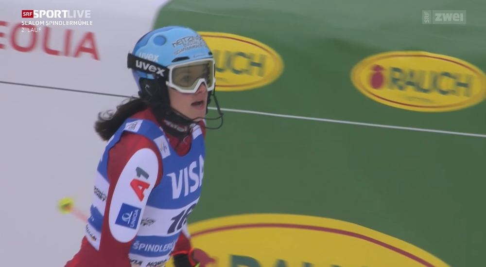 ����� ����