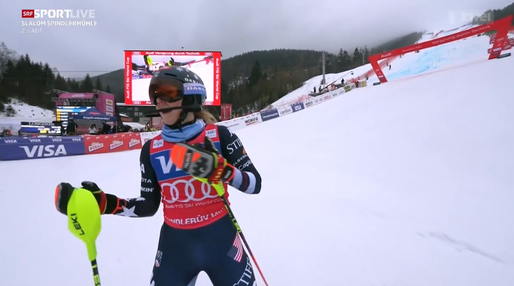 ����� ����