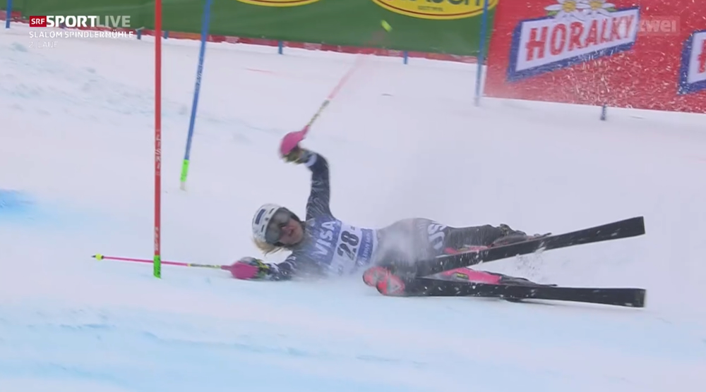 ����� ����