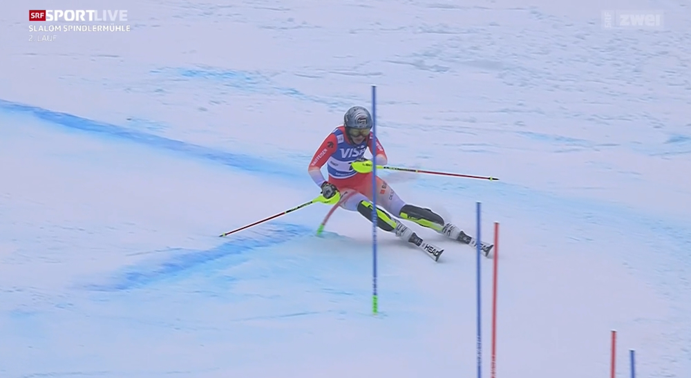 ����� ����