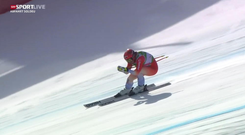 ����� ����