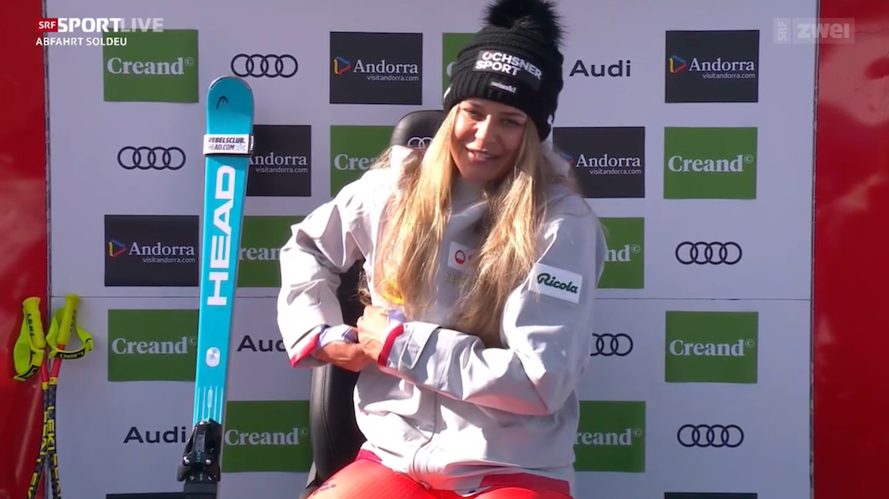 ����� ����