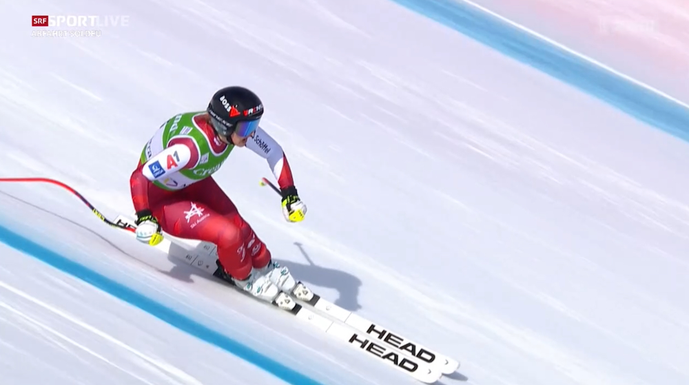 ����� ����