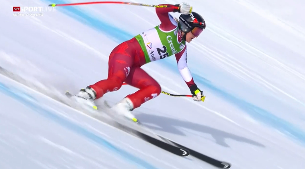 ����� ����