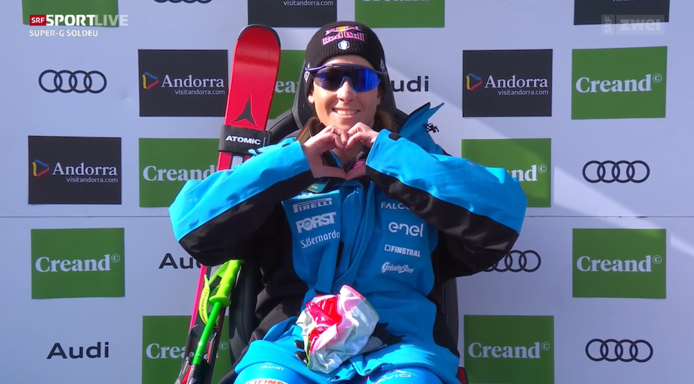 ����� ����