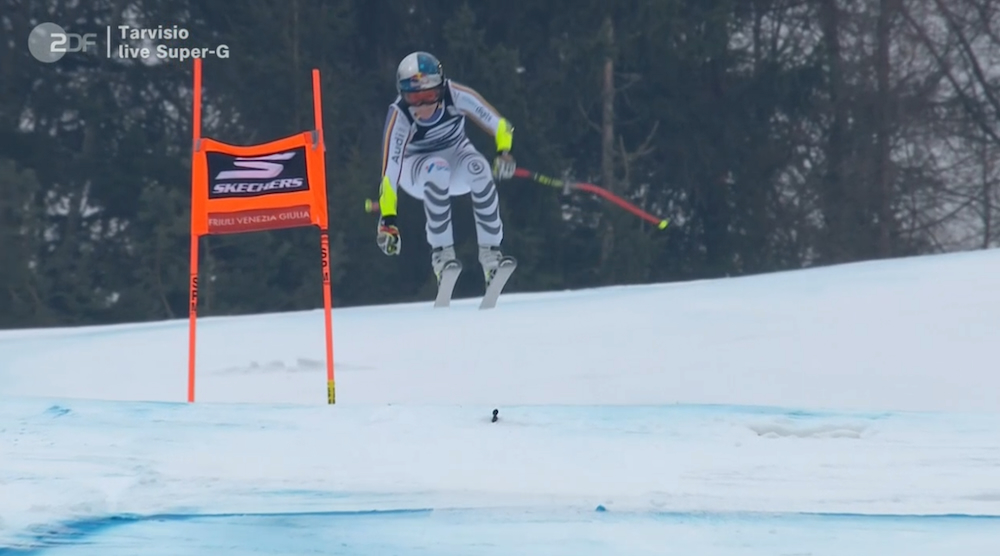 ����� ����