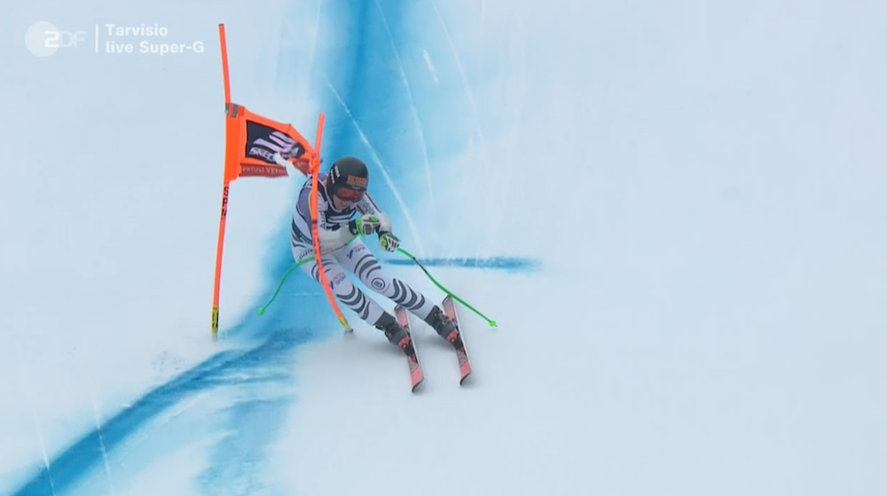 ����� ����