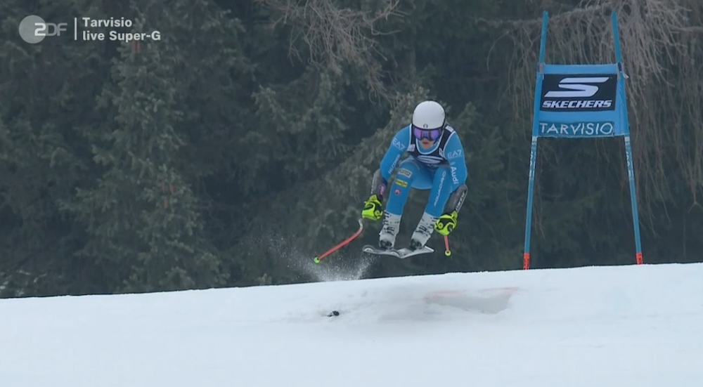 ����� ����