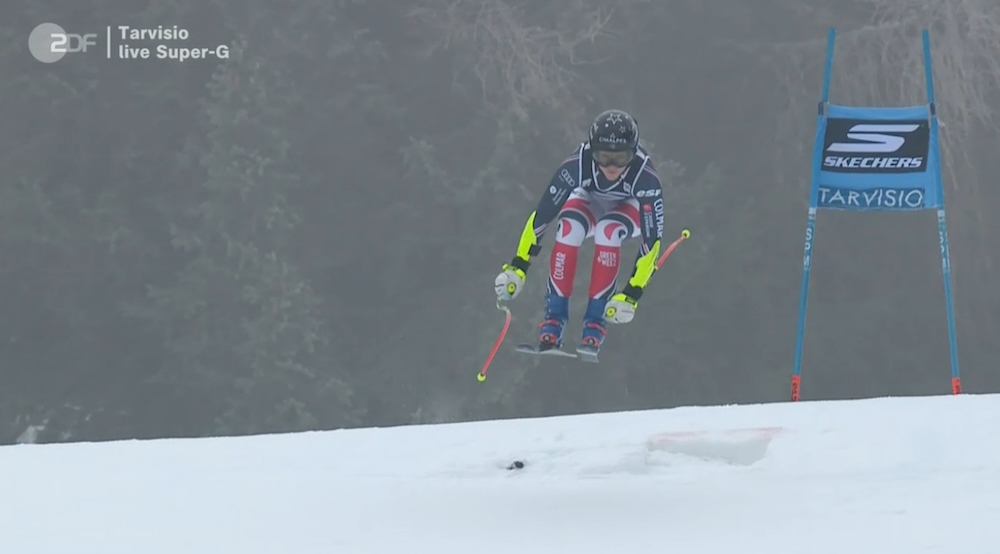 ����� ����