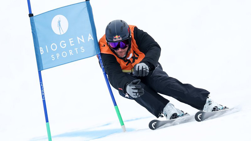 ����� ����