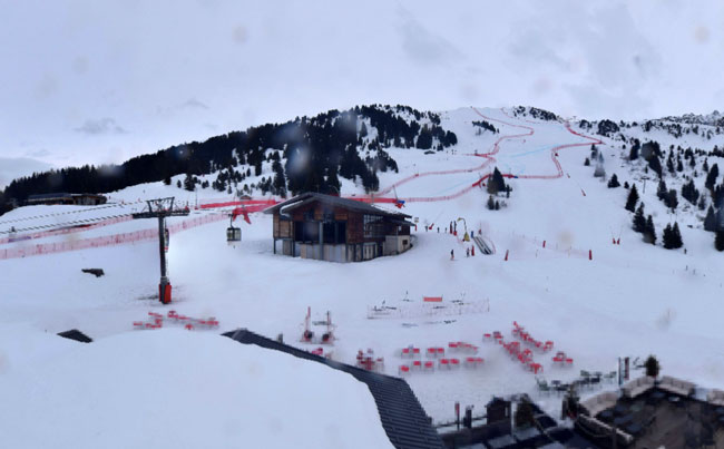 ����� ����