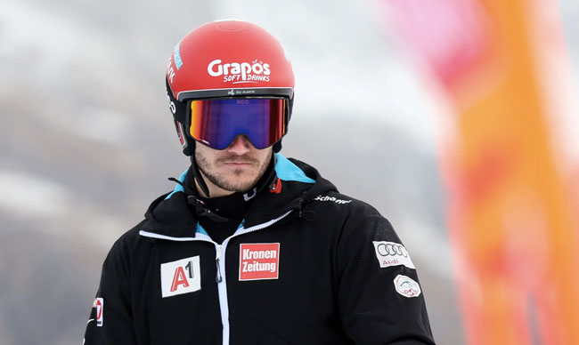 ����� ����