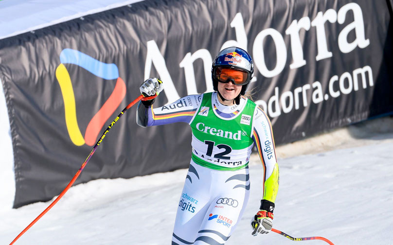 ����� ����