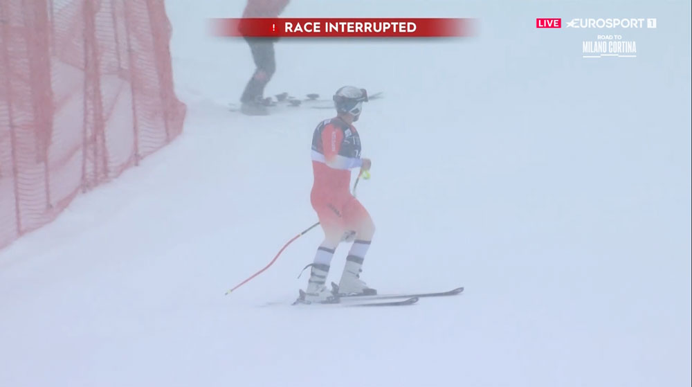 ����� ����