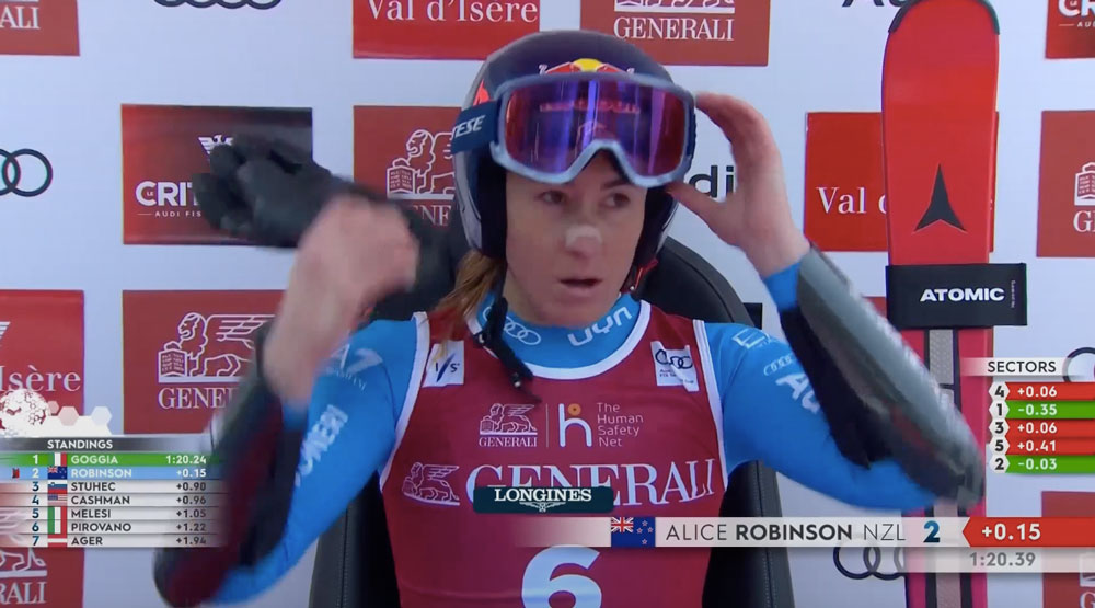 ����� ����