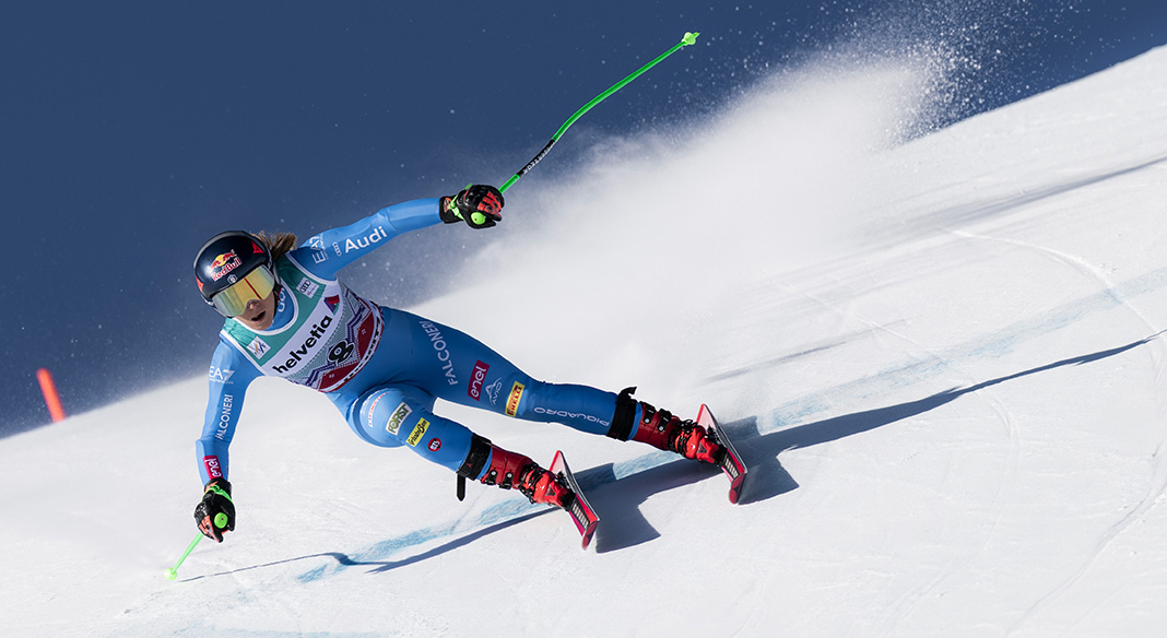 ����� ����