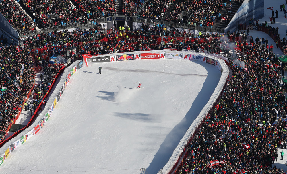 ����� ����