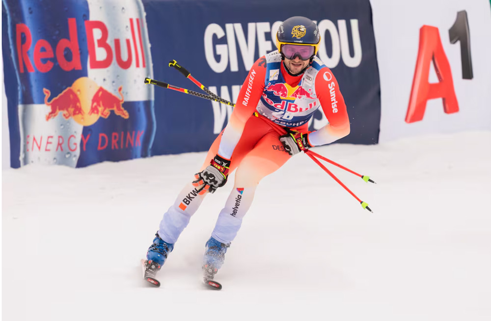 ����� ����