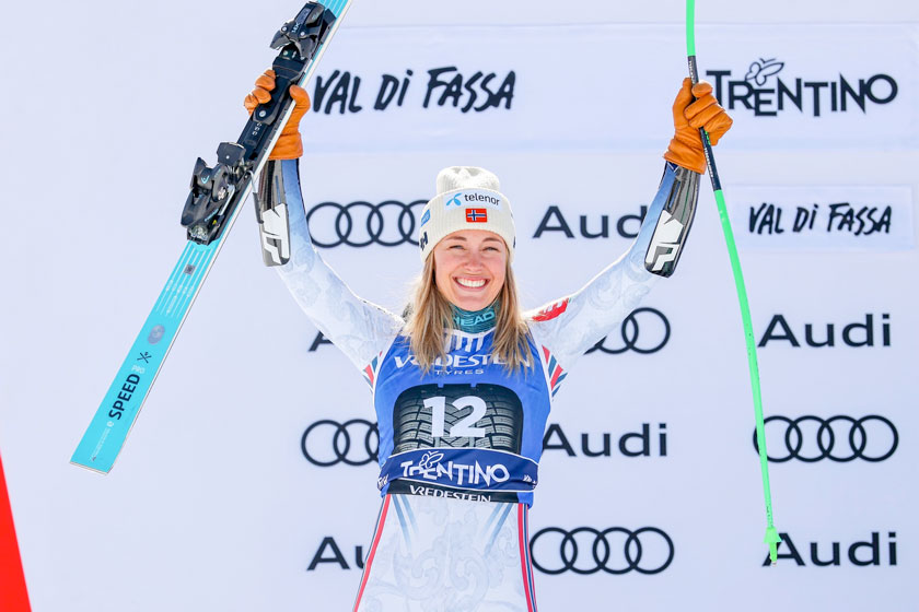 ����� ����